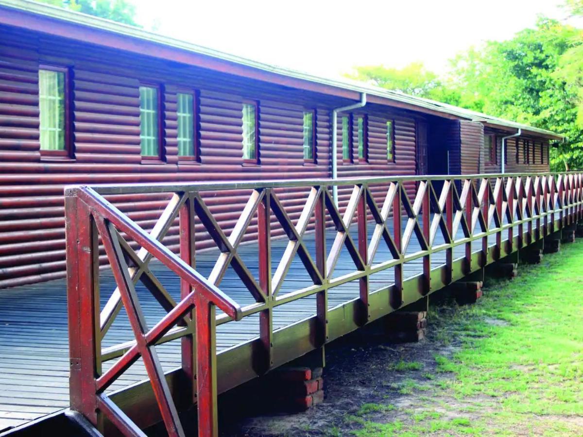 Blue Mountain Farm Lodge, Cabins & Cottages Swellendam Exterior foto